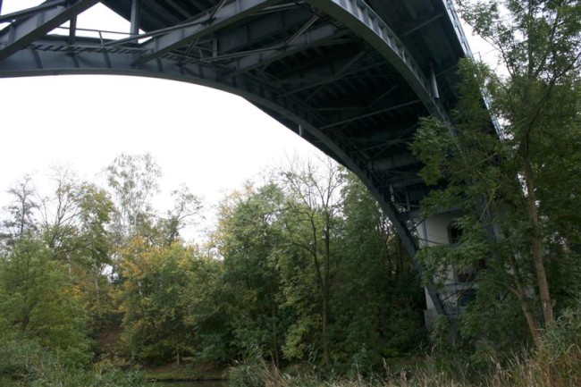 Highline - slackline projekt pod Tyršovým mostem v Plzni