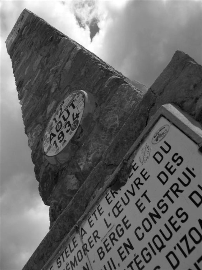 Přejezd průsmyku Col d'Izoard (2360 m), Route des Grandes Alpes, Francie