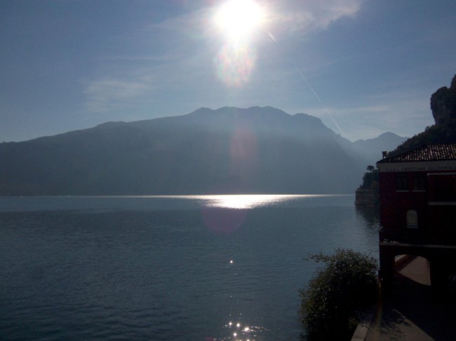 Riva del Garda, jezero Lago di Garda,Chiesetta di Santa Barbara, Bastione, Arco, Lago di Garda, Itálie