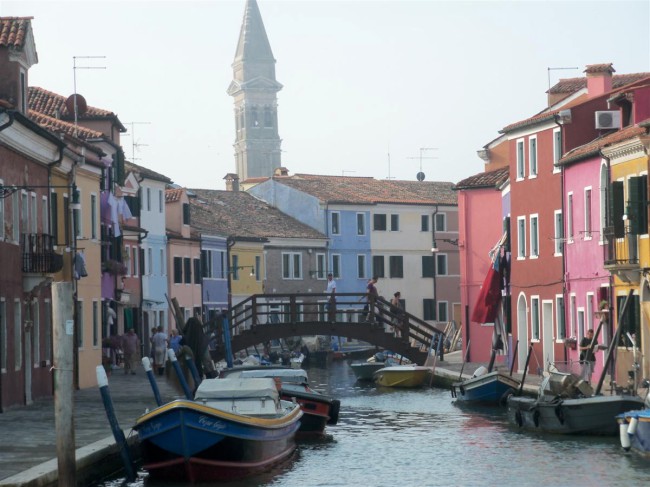 Výlet na ostrov Burano v Benátské laguně, Severní Itálie, Benátsko 