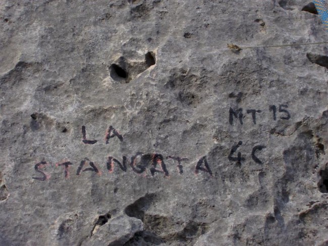 Lezení na skalách v oblasti Rovereto, Crosano, Itálie, Dolomity, Brenta