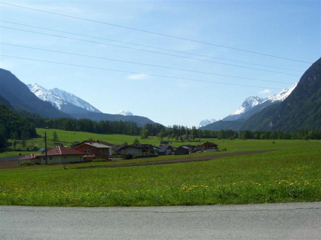 Lezení v oblasti Ötztálu ve vesničce Trumpen - Engelswand, Tyrolské Alpy, Rakousko