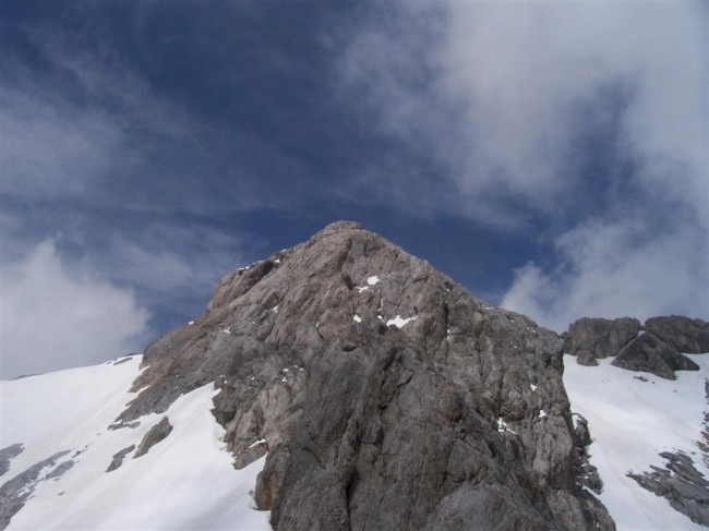 Závěr cesty Königsjodler na vrcholu Hoher Kopf (2875m), výhled na Hochkönig (2941 m), Berchtesgadenské Alpy, Rakousko