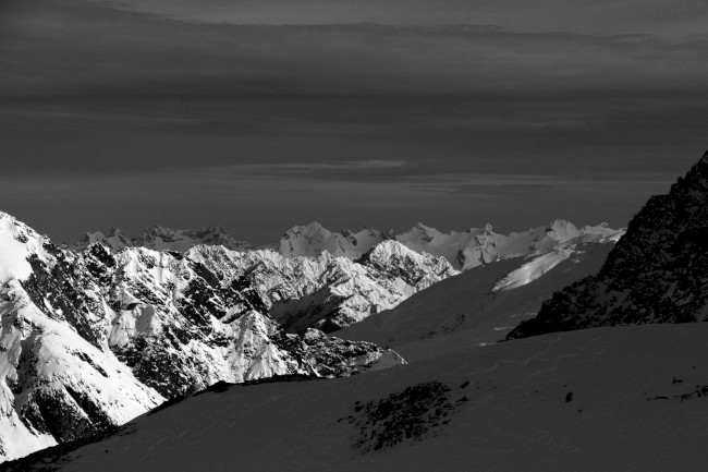 Výstup po ledovci Längentalferner na Längentaler Weißer Kogel, Stubaiské Alpy, Rakoukso