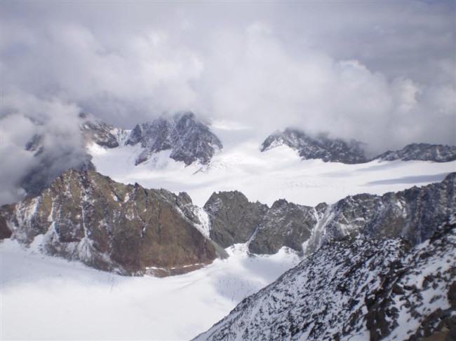 Vrchol Schrankogel (3496 m), Stubaiské Alpy, Tyrolsko, Rakousko