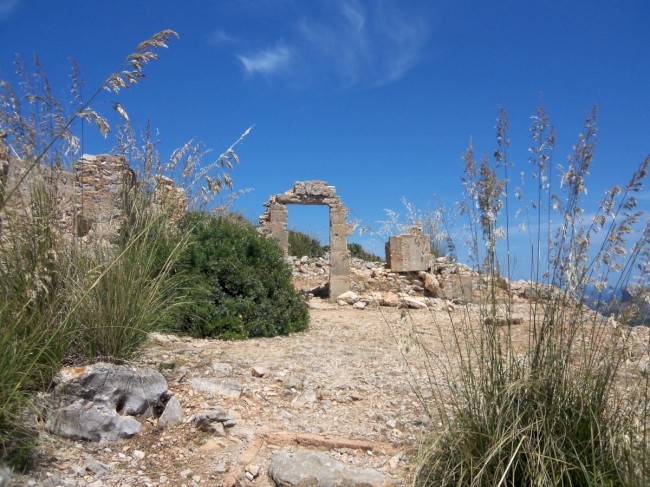 Strážní věž Talaia d'Albercuix, Cap de Formentor, Port Pollenca, Mallorca, Baleárské ostrovy, Španělsko