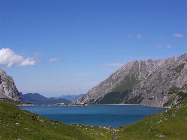 Treking okolo masivu Kirchlispitzen-Gruppe, jezero Lünersee, Rätikon, Švýcarsko