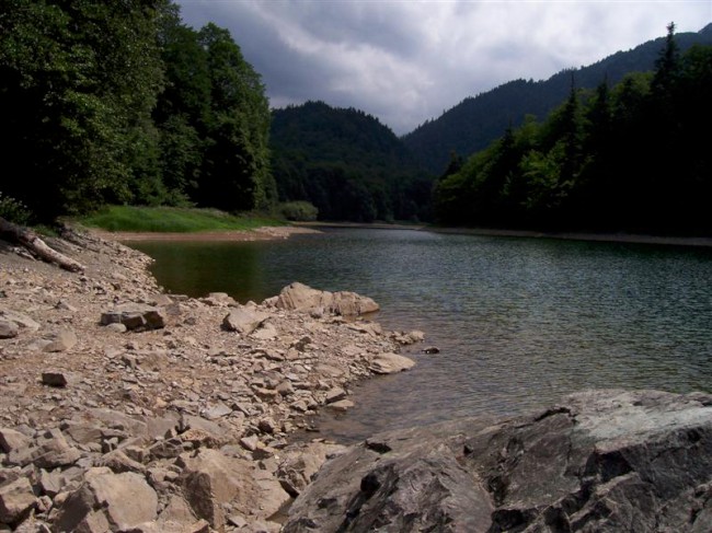 Biogradské jezero v národním parku Biogradska gora, Černá hora