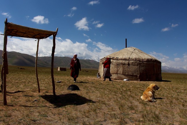 Achik-Tash, příjezd z Oše do základního tábora, Kyrgyzstán, Expedice Pik Lenina
