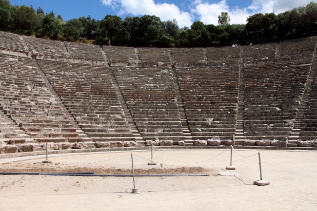 Antické divadlo Epidaurus, Peloponés, Řecko