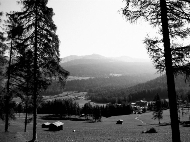 Track z vesnice Sexten na Tre Cime, Drei Zinnen Hütte, Dolomity, Severní Itálie, Dolomity, Alpy