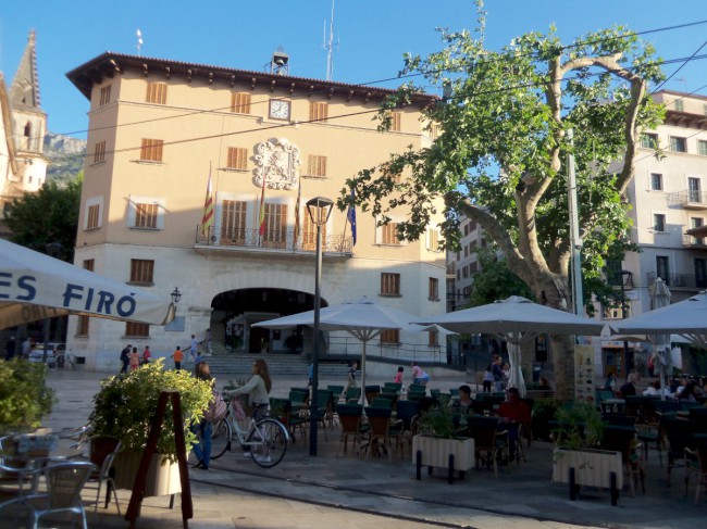 Město Sollér, pohoří Serra de Tramuntana, Mallorca, Baleárské ostrovy, Španělsko