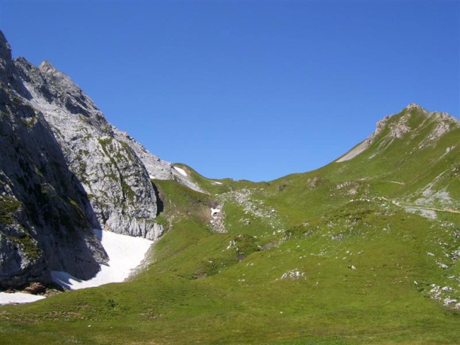 Treking okolo masivu Kirchlispitzen-Gruppe, přechod sedla, Švýcarsko-Rakouské pomezí, Rätikon, Švýcarsko